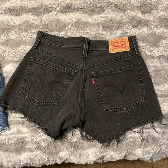 Levi’s 501 shorts bundle size 26 - Picture 3 of 13